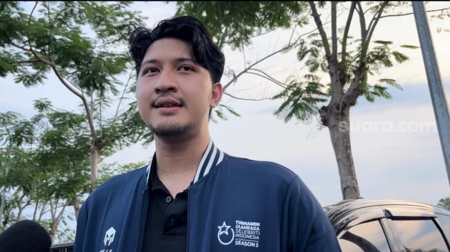 Aditya Zoni ditemui di Kelapa Dua, Tangerang pada Sabtu (12/10/2024). [Suara.com/Rena Pangesti]