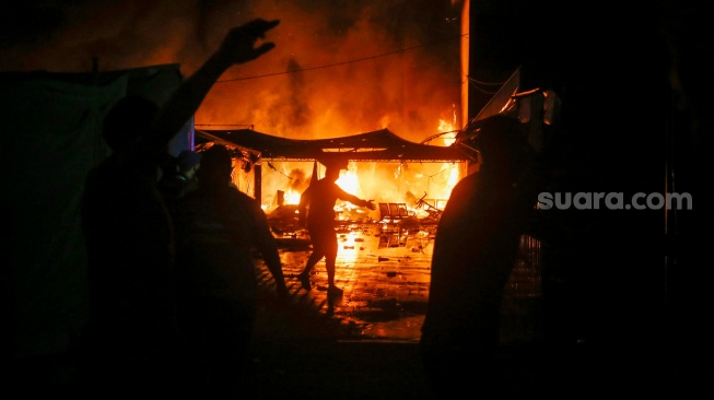 Serangan Udara Terbaru Israel di Gaza Tewaskan Puluhan Warga Sipil, Termasuk Anak-anak