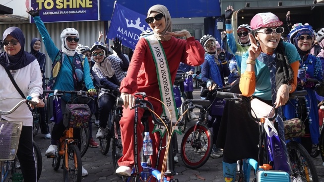 Ivan Gunawan menggelar acara sepeda gowes berjudul acara Bergowes Bersama Mandjha Ivan Gunawan di Bandung pada 13 Oktober 2024. [Instagram]