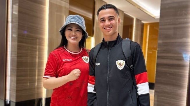 Fitri Carlina dan Eliano Reijnders. [Instagram/fitricarlina]