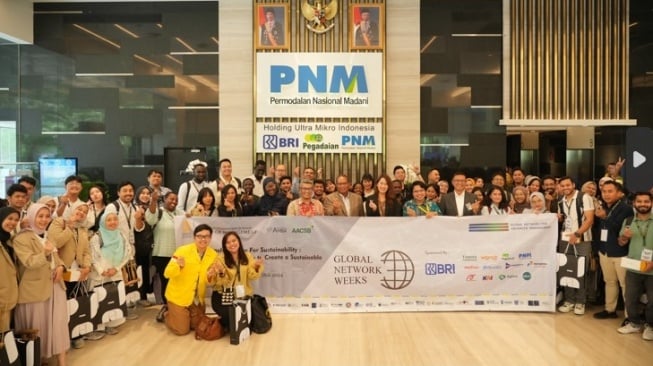 PNM Fasilitasi Pertukaran Ilmu Global: Ulas Social Re-Engineering dan Transformasi Digital