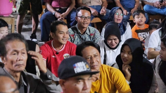 Nobar Timnas Indonesia vs China di Sumber, Respati Ardi: Ruang Komunikasi Tingkat Kampung Harus Hidup