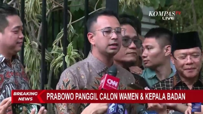 Raffi Ahmad dan Gus Miftah usai dipanggil Prabowo Subianto di Kertanegara. (YouTube/KOMPASTV)