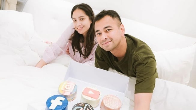 Nagita Slavina dan Raffi Ahmad. (Instagram/@raffinagita1717)