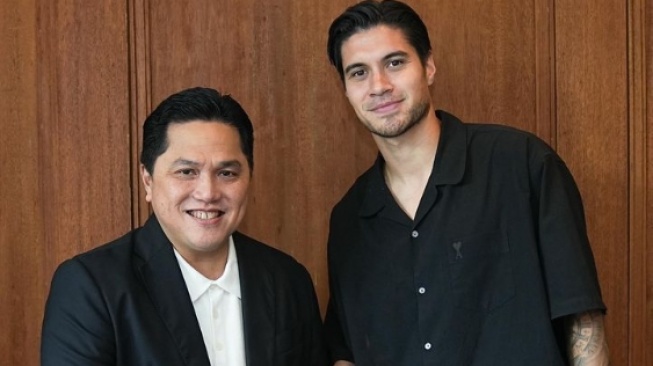 Potret Erick Thohir dan Kevin Diks. (Instagram/erickthohir)