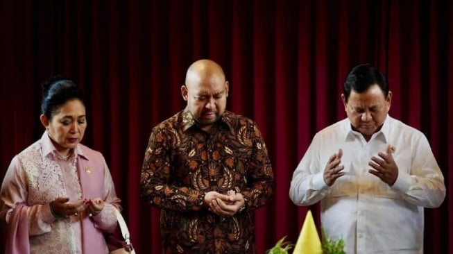 Titiek Soeharto rayakan hari lahir Prabowo Subianto (Instagram/@titieksoeharto)