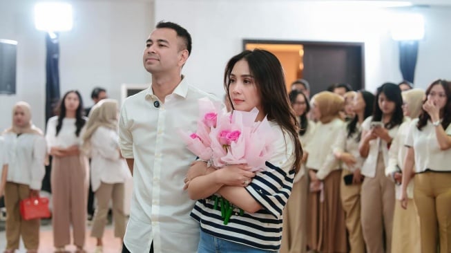 Raffi Ahmad dan Nagita Slavina merayakan anniversary pernikahan mereka yang ke-10 tahun (Instagram/raffinagita1717)