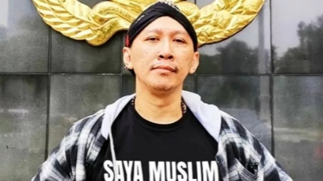 Riwayat Pendidikan Abu Janda: Dicap Zionis, Bakal Jadi Wamen di Kabinet Prabowo-Gibran?