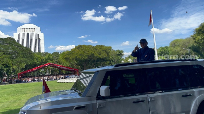 Presiden ke-8 RI Prabowo Subianto tiba di Istana Merdeka. (Suara.com/Novian)