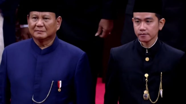 Rp 1 Juta vs Rp 80 Juta, Jam Tangan Prabowo-Gibran Jadi Perbincangan Netizen: Orang Kaya Mah Sederhana