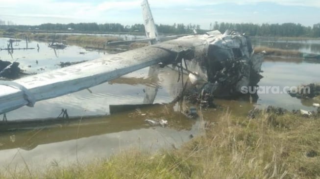 Pesawat SAM Air tujuan Gorontalo-Pahuwato terjatuh di kawasan Bandara Bumi Panua, Kabupaten Pohuwato, Provinsi Gorontalo, Minggu (20/10/2024). Peristiwa kecelakaan tersebut mengakibatkan empat korban meninggal dunia. 