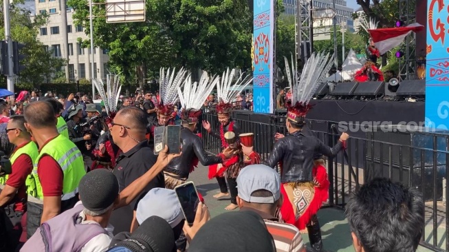 Prabowo Resmi Jadi Presiden Hari Ini, Pesta Rakyat di Monas Mulai Dipenuhi Relawan dan Warga