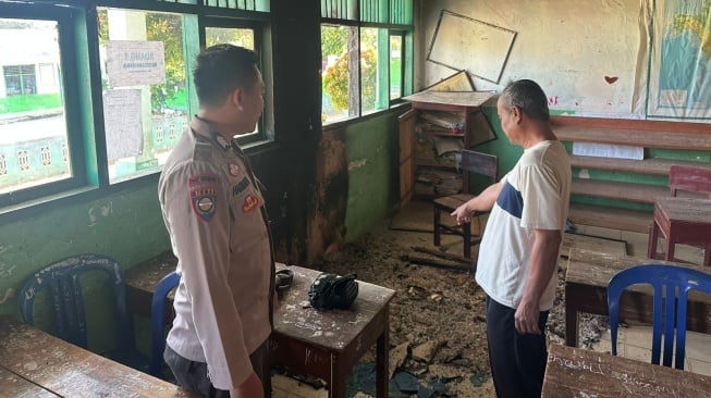 Teror di Sekolah! OTK Bakar Ruang Kelas SDN di Bukit Kemuning Lampung Utara