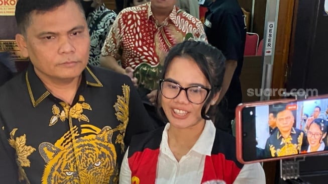 Siskaeee di Pengadilan Negeri Jakarta Selatan pada Senin (21/10/2024). [Suara.com/Rena Pangesti]