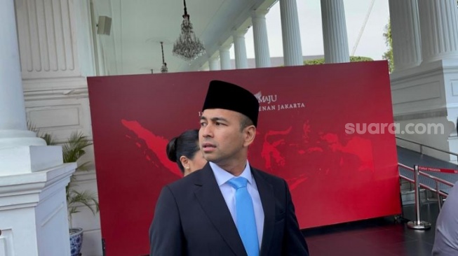 Raffi Ahmad usai dilantik sebagai Utusan Khusus Presiden Prabowo Subianto. (Suara.com/Novian)