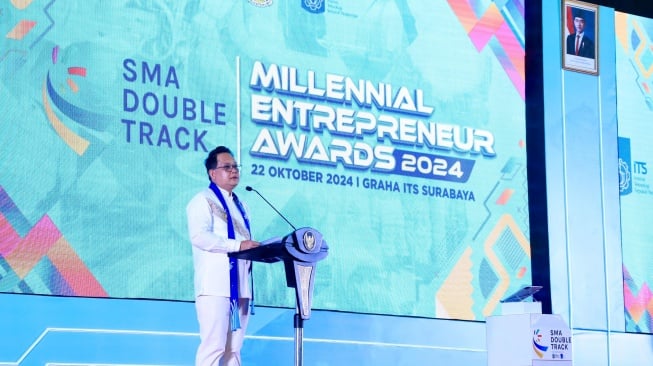 Serahkan Milenial Entrepreneur Awards 2024, Pj. Gubernur Adhy: Motivasi untuk Kembangkan Potensi Enterpreneurship