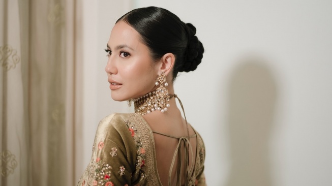 Omongan Pevita Pearce Soal Jodoh Tak Perlu Dicari Viral, Langsung Diprotes: Spek Standar Mana Bisa