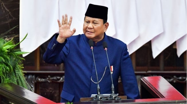 Baru Dilantik, 4 Menteri Prabowo Ini Langsung Tuai Kontroversi!