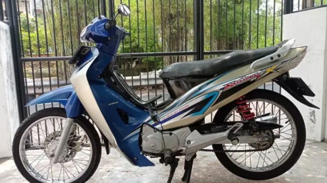 honda Karisma (OLX)