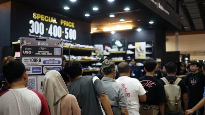 Komunitas Pecinta Sneaker Merapat, Ini Gelaran Perayan Pop Hingga Hadirkan Seniman Asal Bali