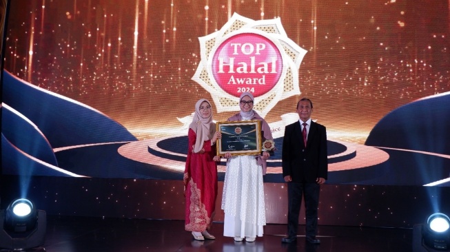 Unilever Indonesia mendapat penghargaan Top Halal Award. (Dok: Unilever)