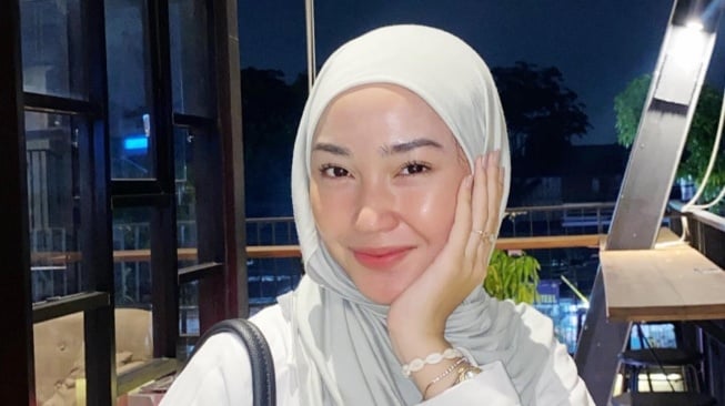 Nama Selebgram Dinda Rimby terseret dalam isu skandal perselingkuhan. (IG Dinda Rimby)