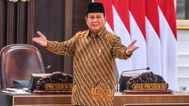 Prabowo Beri Kewenangan Menteri Copot Pejabat Nakal: Suruh Tinggal di Rumah