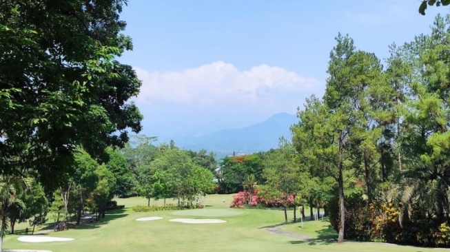 Serba-Serbi Borobudur International Golf & Country Club hingga Tenda 'Ospek' Kabinet Merah Putih di Magelang