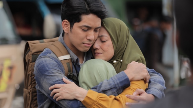 Film CINTA DALAM IKHLAS [Starvision]