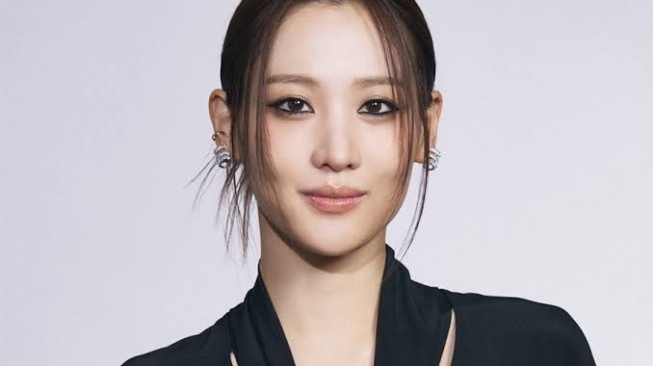 3 Film dan Drama Korea Dibintangi Claudia Kim, Terbaru Ada A Normal Family!