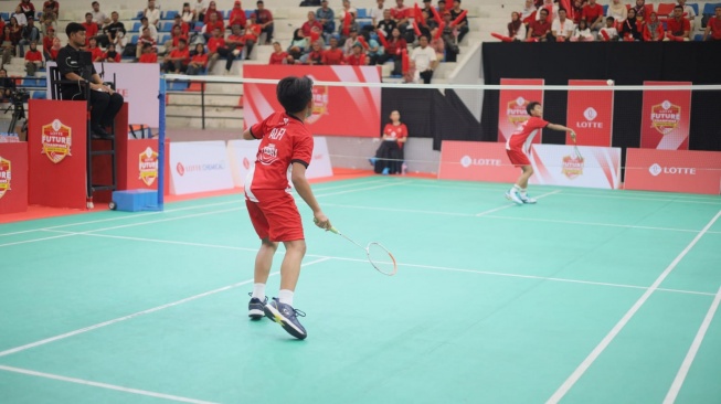 Candra Wijaya dan Debby Susanto Latih Talenta Bulu Tangkis di Future Champions Badminton Challenge