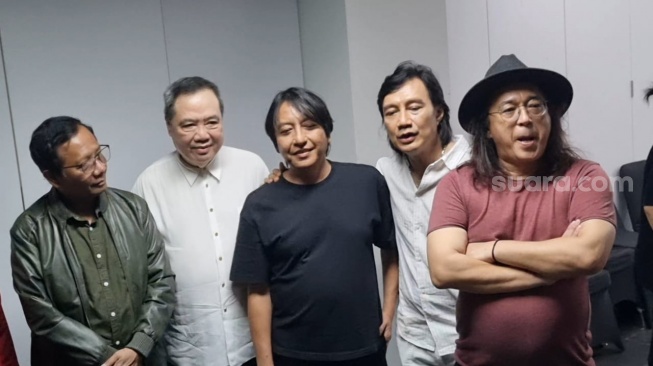 Konser Perayaan 36 Tahun Berkarya, Kla Project Minta Mahfud MD Pimpin Doa