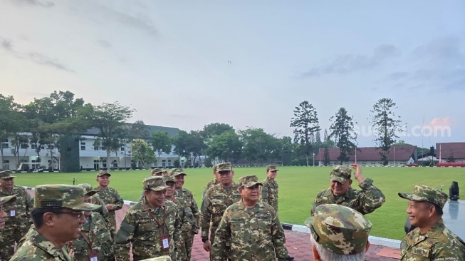 Presiden Prabowo Subianto saat acara pertama pembekalan menteri kabinet di Magelang. (Dokumen: kantor komunikasi kepresidenan)