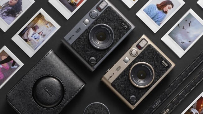 instax mini Evo Spesial Kit, Edisi Ulang Tahun FujiFilm Dijual Terbatas