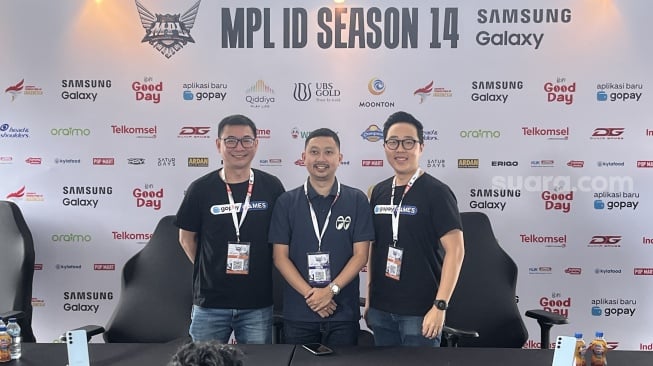 Konferensi pers peluncuran Gopay Gamers, platform top up game baru milik PT GoTo Gojek Tokopedia Tbk, yang digelar di sela-sela babak Playoffs MPL ID S14 Mobile Legends di Eldorado Dome, Bandung, Kamis (24/10/2024). [Suara.com/Dicky Prastya]