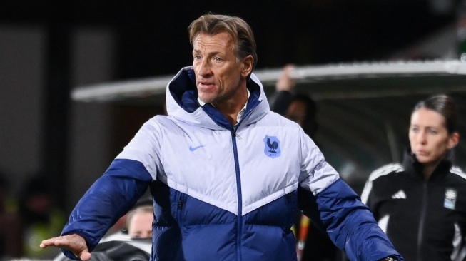 Herve Renard, pelatih baru Arab Saudi saat masih membela Timnas Putri Prancis. [Dok. AFP]