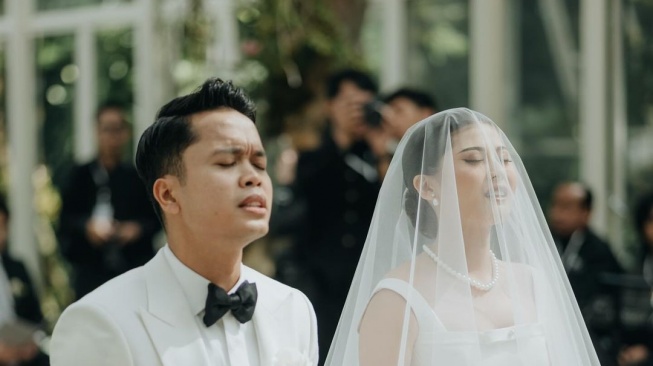 Anthony Ginting resmi menikah dengan sang kekasih, Mitzi Abigail Purnama. (Instagram)