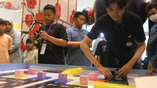 Seru! Ajang Codero National Competition 2024: Uji Skill Coding dan Kreativitas Robot