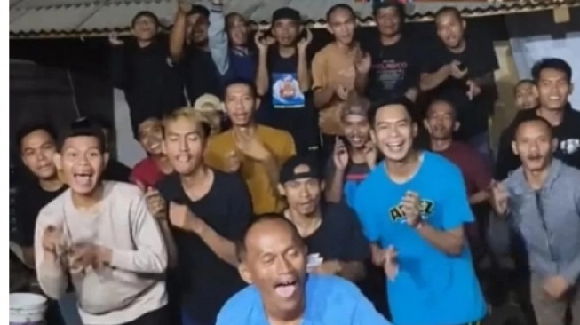 Terungkap! Alasan Dibalik Fenomena Saweran di TikTok Live yang Bikin Geleng-Geleng Kepala