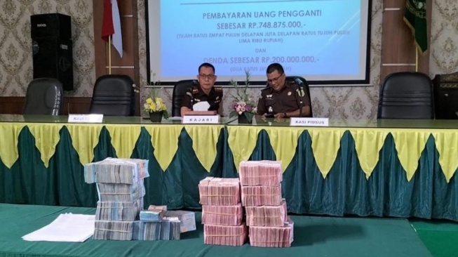 Mantan Ketua KONI Padang Lunasi Uang Pengganti Korupsi Rp948 Juta, Bebas Hukuman Tambahan?