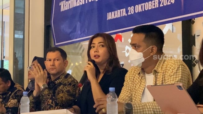 Fokus ke Pengobatan, Teh Novi Bantah Mau Laporkan Balik Agus Korban Penyiraman Air Keras