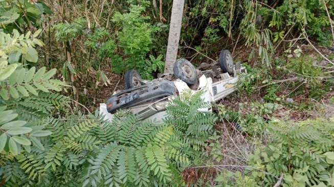 Mobil Pikap Terjun ke Jurang di Kademangan Blitar, Bagian Depan Nyaris Tak Berbentuk