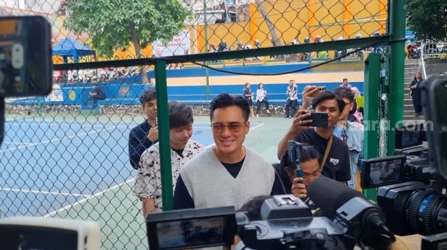 Baim Wong menghadiri sidang lanjutan cerai dari Paula Verhoeven di Pengadilan Agama Jakarta Selatan, Rabu (30/10/2024). [Suara.com/Adiyoga Priyambodo]