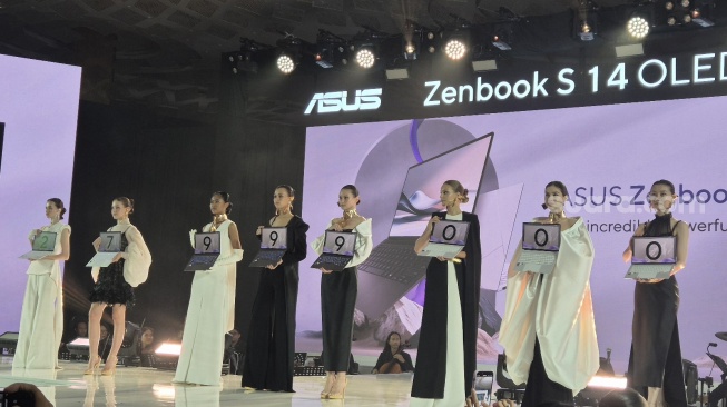 Peluncuran Asus Zenbook S 14 OLED (UX5406) di Jakarta, Kamis (31/10/2024). [Suara.com/Dythia]