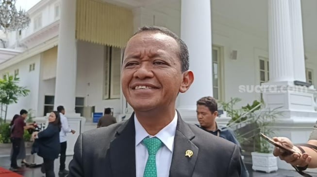 Menteri Energi dan Sumber Daya Mineral (ESDM) Bahlil Lahadalia. (Suara.com/Novian)