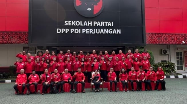 Hadir saat Semua Legislator PDIP Jalani Psikotes di Sekolah Partai, Megawati Beri Arahan Tertutup