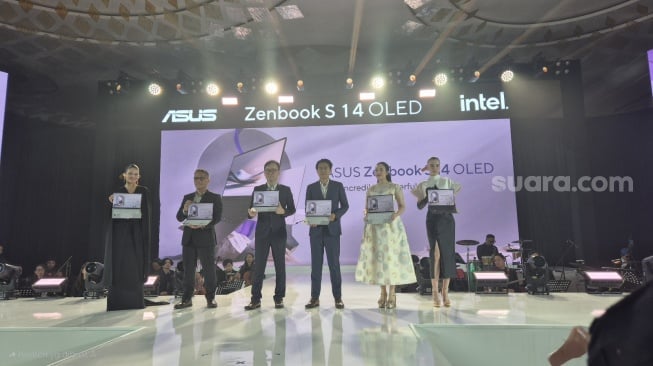 Peluncuran Asus Zenbook S 14 OLED (UX5406) di Jakarta, Kamis (31/10/2024). [Suara.com/Dythia]