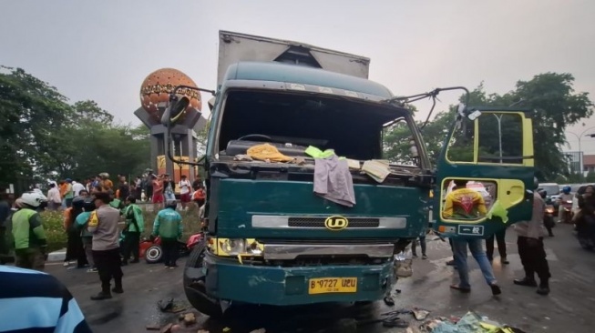 Kasus tabrak lari sopir truk kontainer di kawasan Cipondoh Tangerang. (Antara)