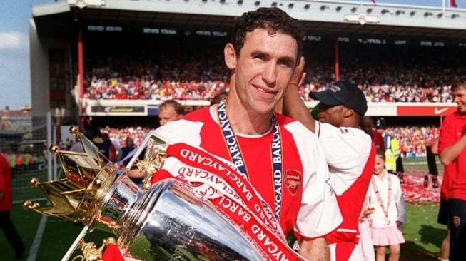 Sumbang 3 Trofi Liga Inggris, Eks Bek Arsenal Martin Keown Luncurkan Buku Autobiografi