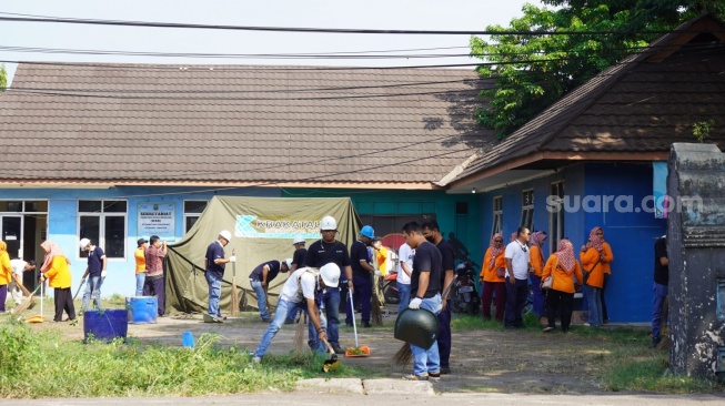 Perkuat Penanggulangan Bencana, Kelurahan Tegal Ratu Dapat Bantuan Tenda Evakuasi dan Alat Tanggap Darurat